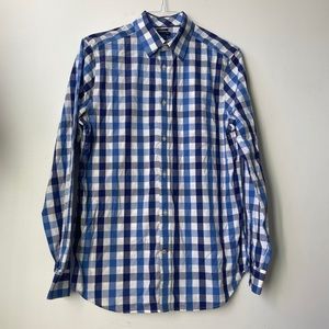 Gap plaid blue button up long sleeve shirt